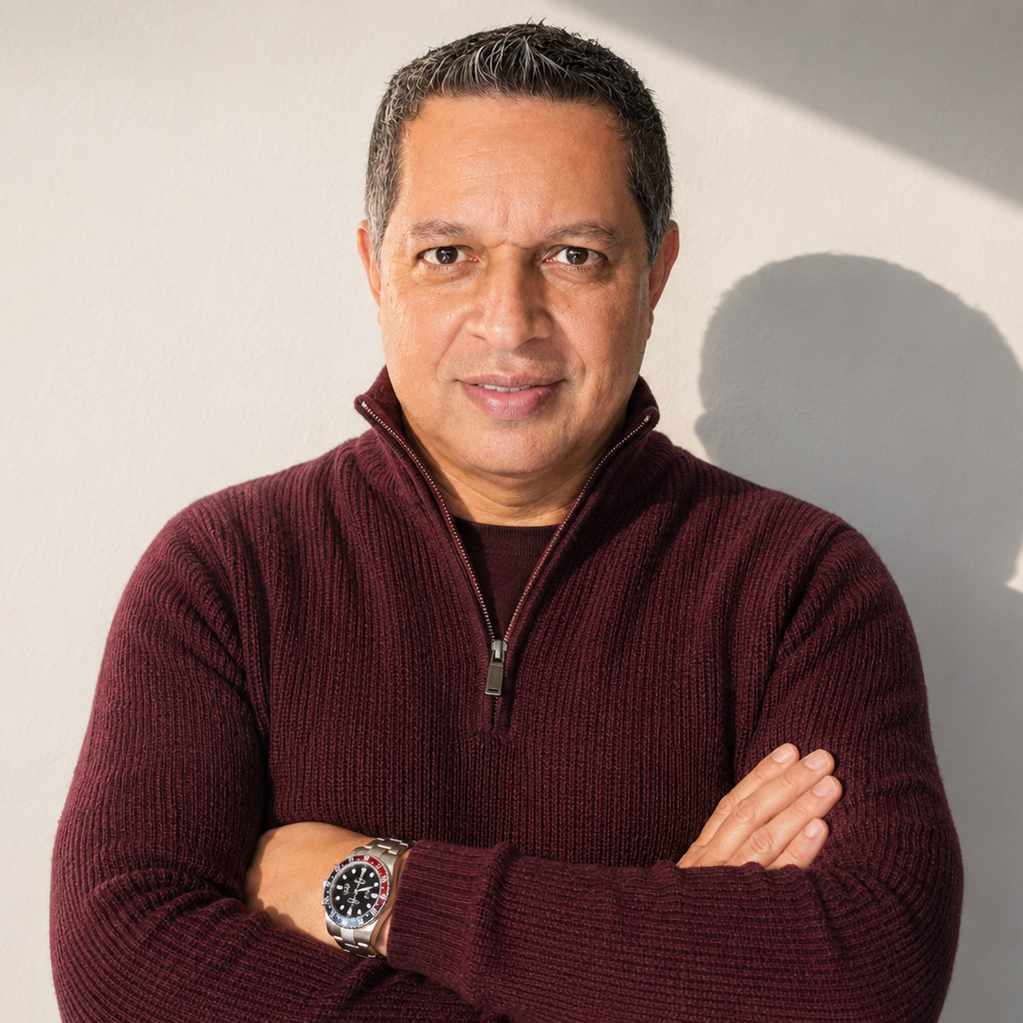 Luis J. Saldarriaga